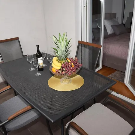 Navigo Apartment *