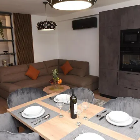 Navigo * Ploce (Dubrovnik-Neretva)