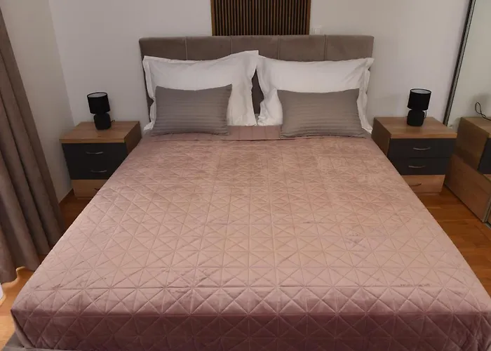 Navigo * Ploce (Dubrovnik-Neretva)