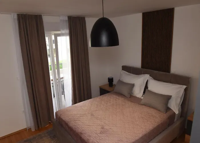 Navigo * Ploce (Dubrovnik-Neretva)